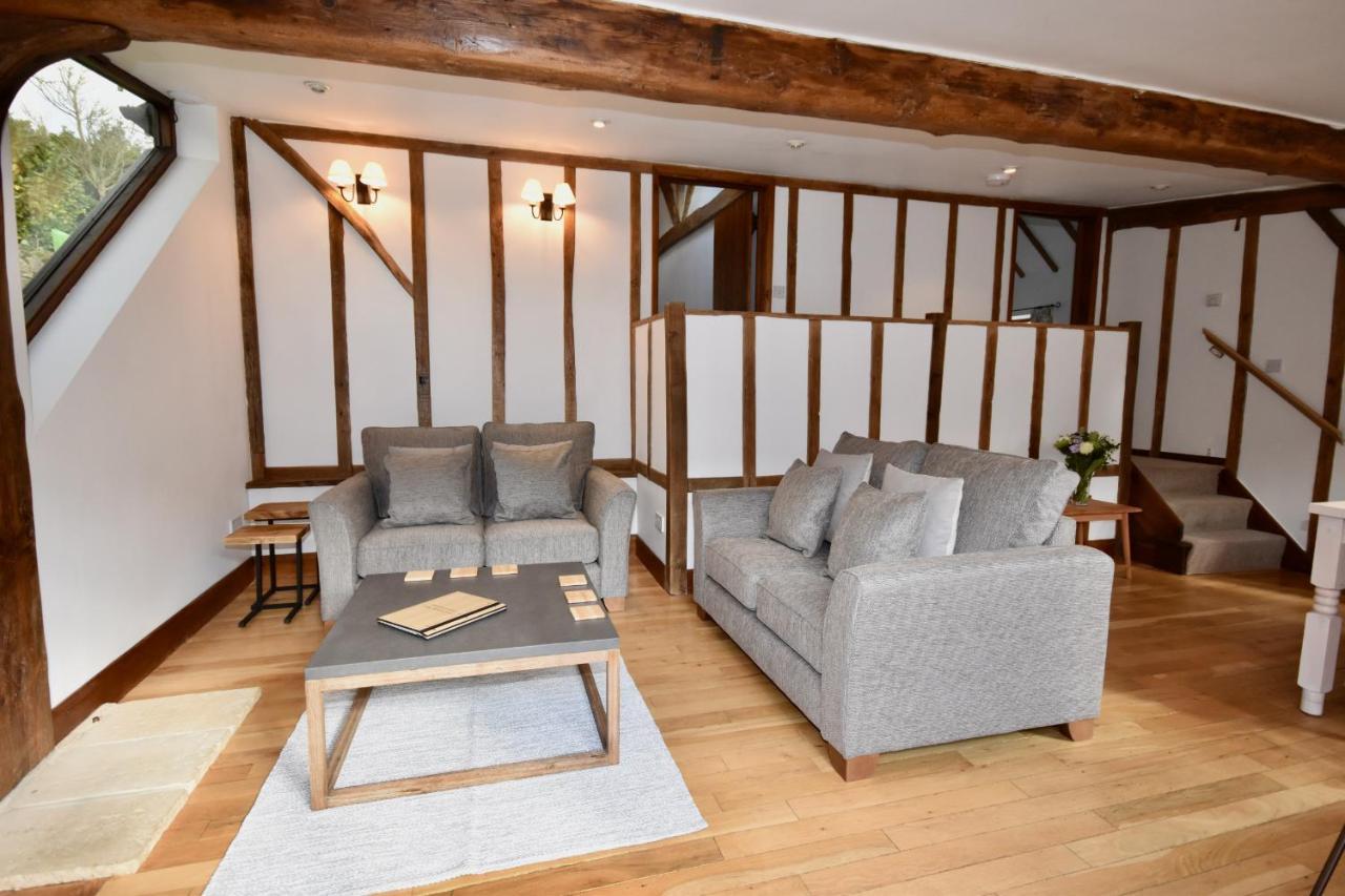 The Cote Is A Stunning Rural Barn Beach 3 Miles Ryde  Exterior foto