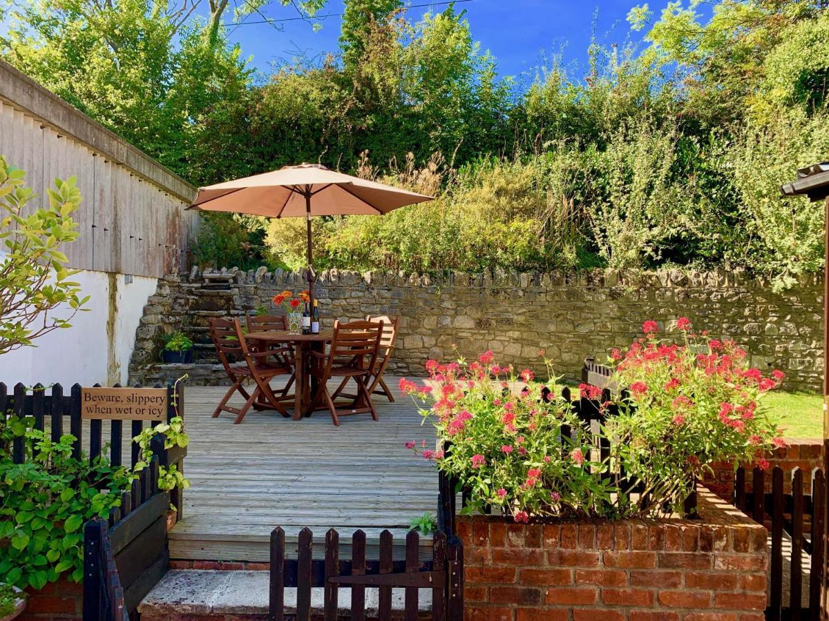 The Cote Is A Stunning Rural Barn Beach 3 Miles Ryde  Exterior foto