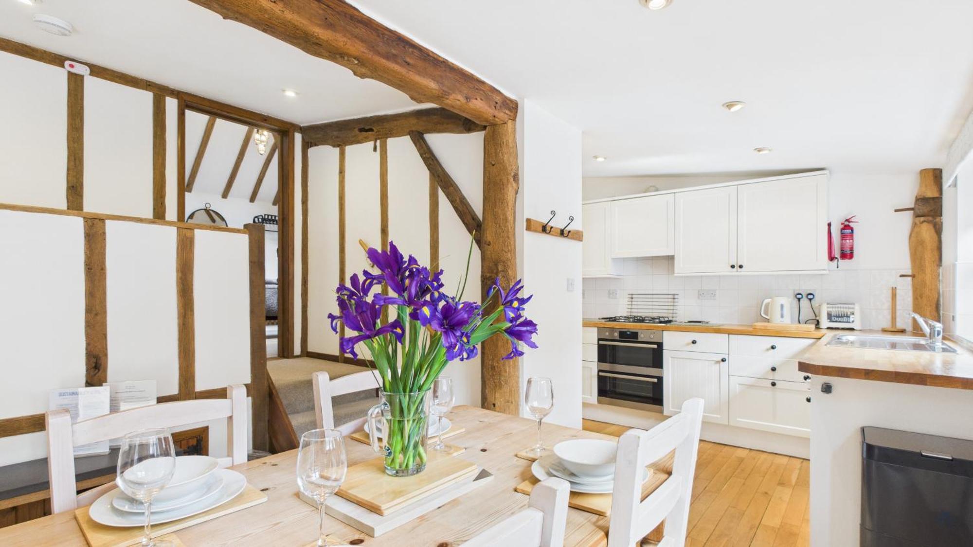 The Cote Is A Stunning Rural Barn Beach 3 Miles Ryde  Exterior foto