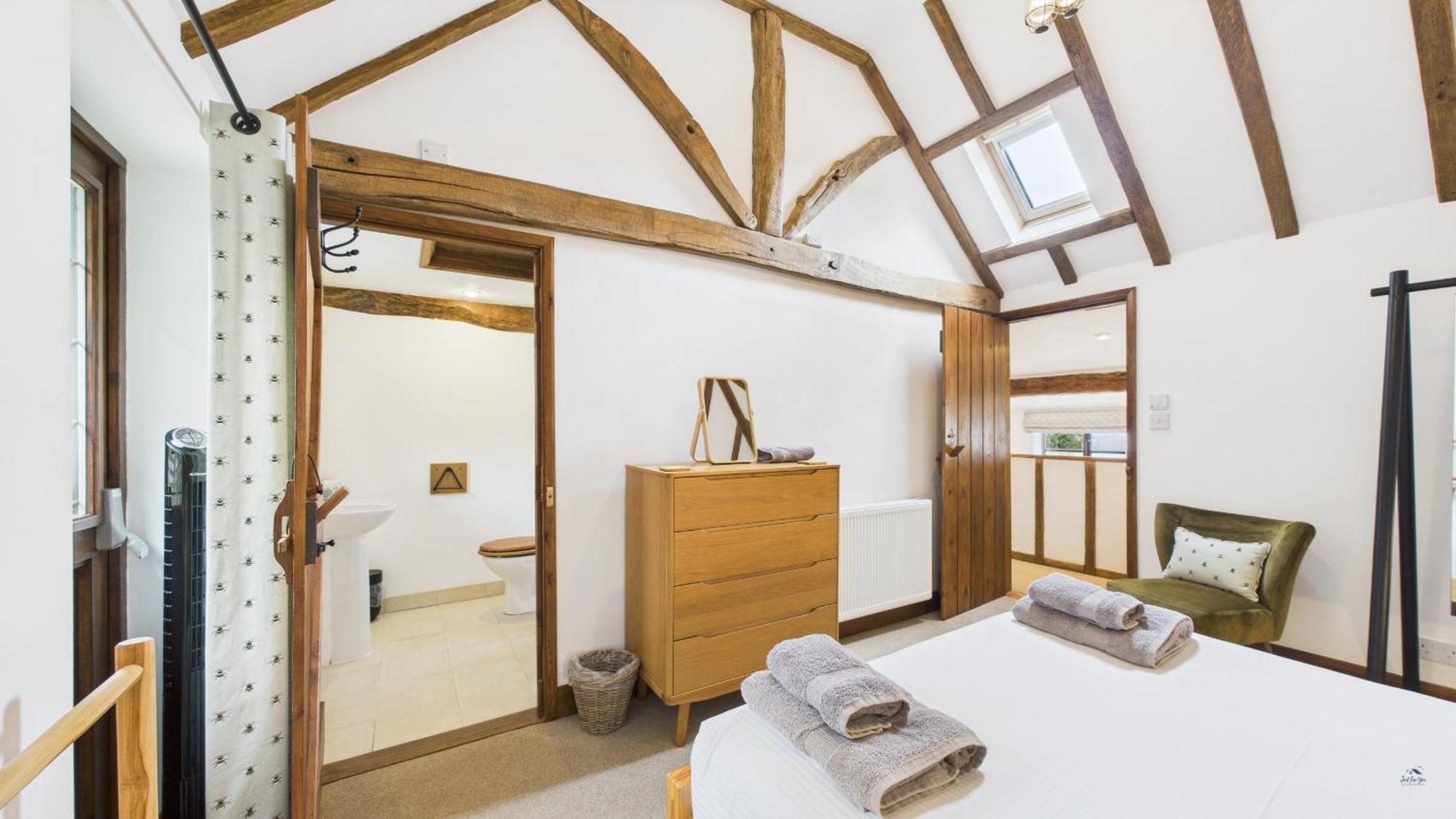 The Cote Is A Stunning Rural Barn Beach 3 Miles Ryde  Exterior foto