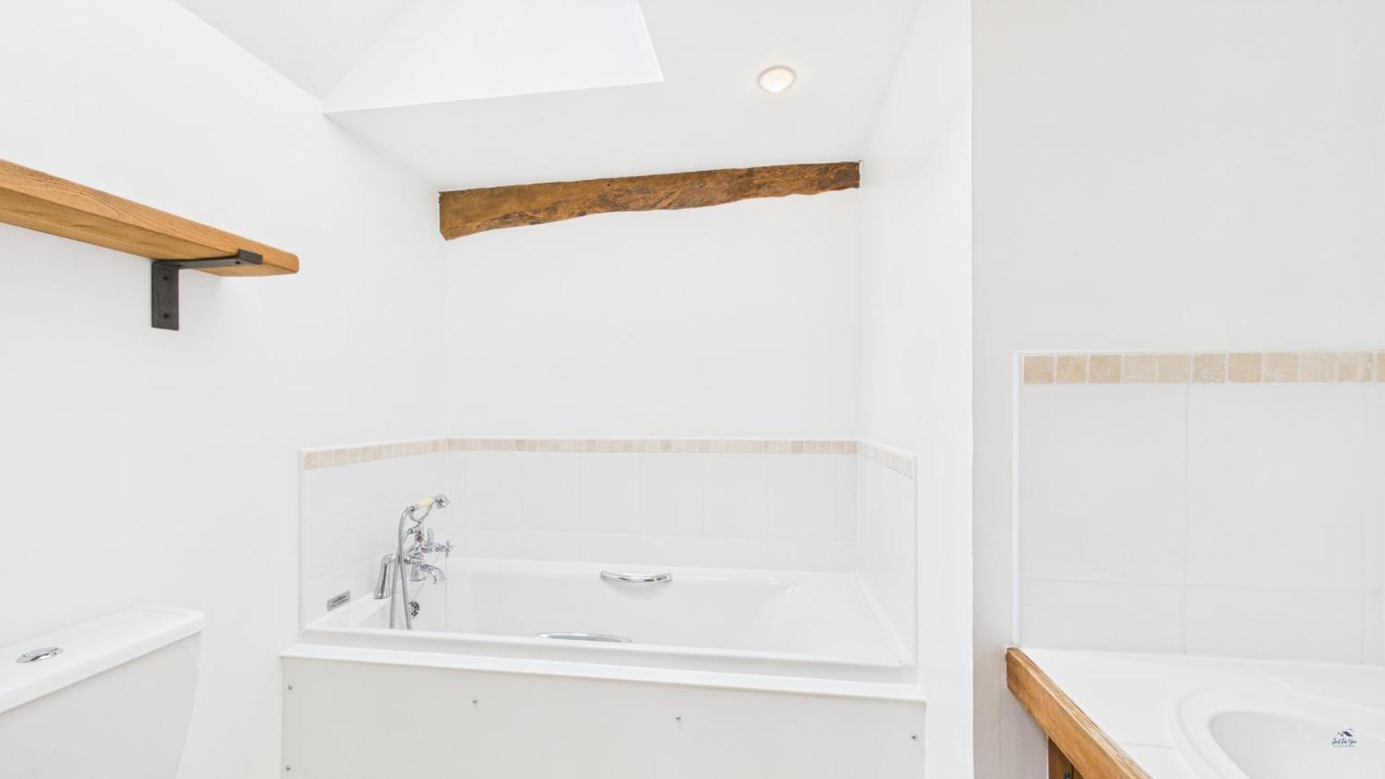 The Cote Is A Stunning Rural Barn Beach 3 Miles Ryde  Exterior foto