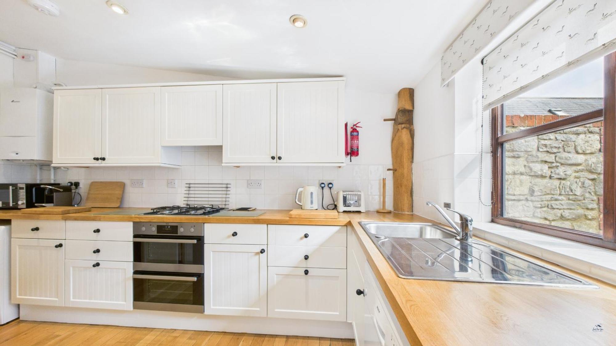 The Cote Is A Stunning Rural Barn Beach 3 Miles Ryde  Exterior foto